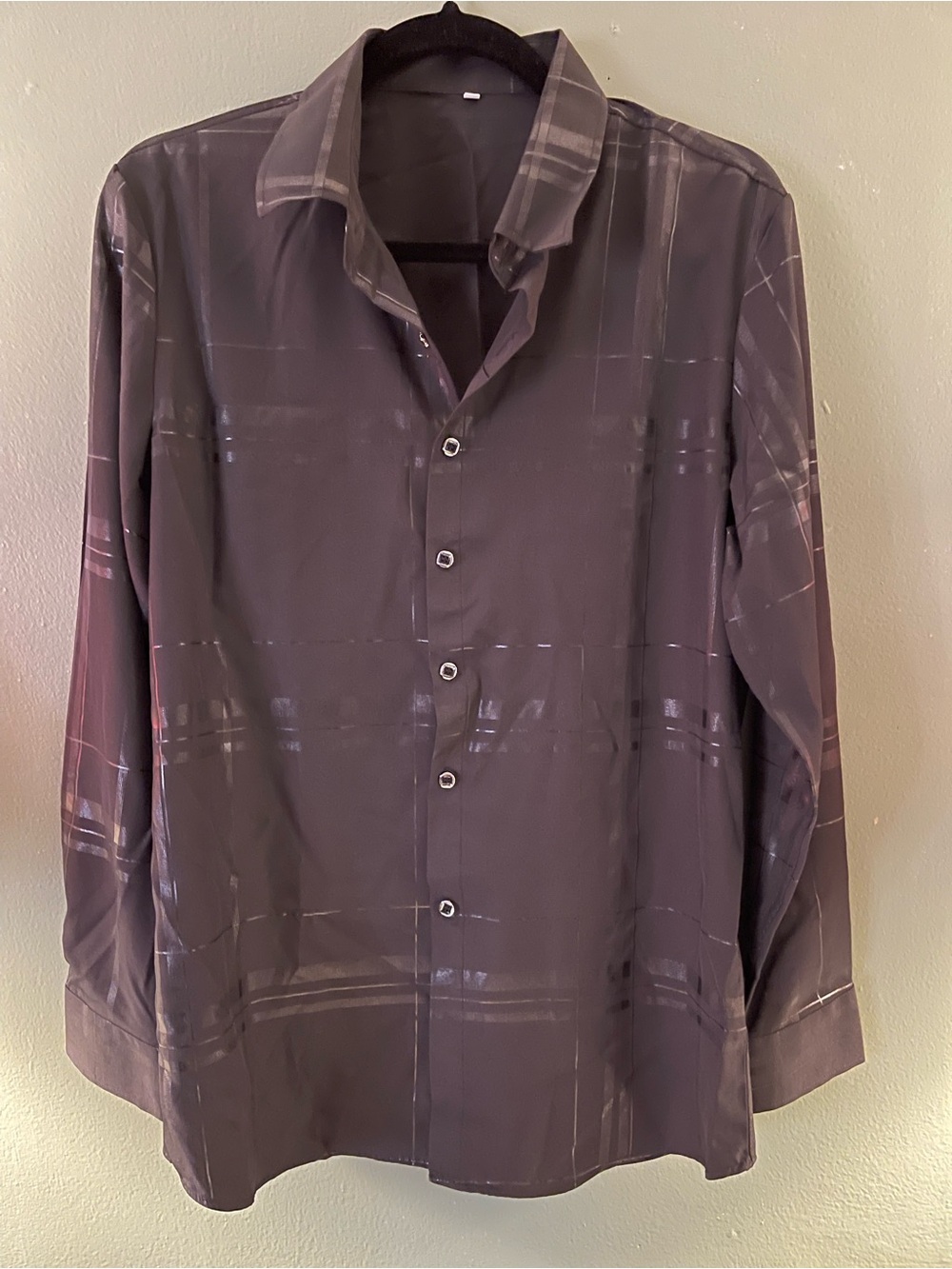 Men's Long-Sleeve Dark Gray Plaid Button-Up Shirt